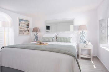 Aqua Luxury Suites