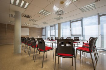 Villa Alojamiento Y Congresos - Villa Universitaria