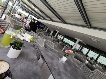 Delta 3 Hotel
