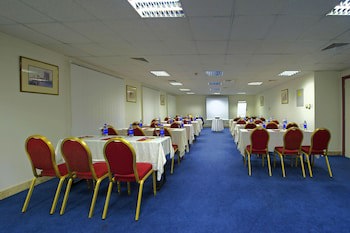Al Bustan Residence Hotel Apartments