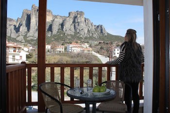 Famissi Hotel