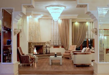 Famissi Hotel