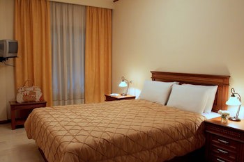 Famissi Hotel