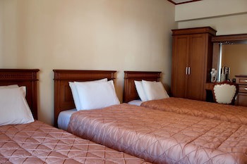 Famissi Hotel