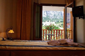 Famissi Hotel