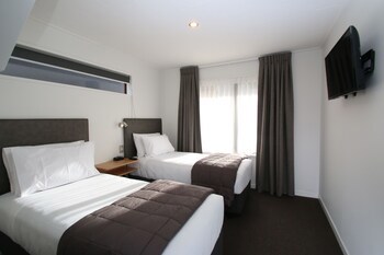 Dunedin Motel And Villas