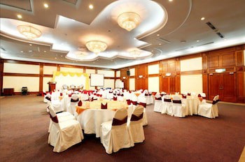 Sutra Beach Resort