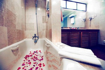Sutra Beach Resort
