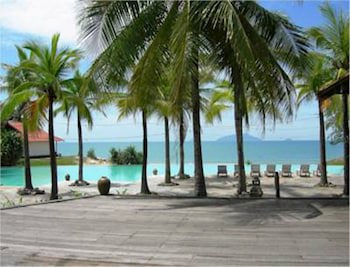 Sutra Beach Resort