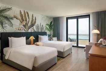 Yas Plaza Mangroves by IHG galeri fotoğrafı