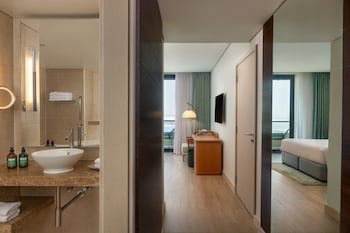 Yas Plaza Mangroves by IHG galeri fotoğrafı