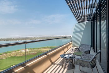 Yas Plaza Mangroves by IHG galeri fotoğrafı