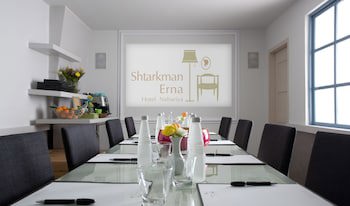 Shtarkman Erna Hotel