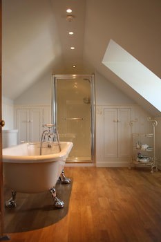 Dunallan House