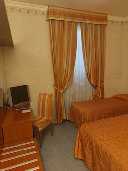 Hotel Dina fotoğrafı