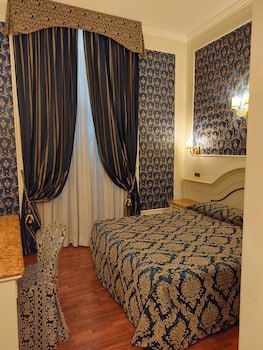Hotel Dina