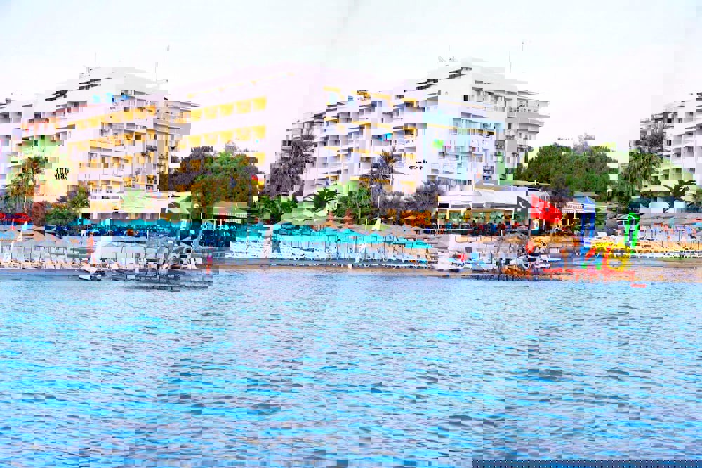 Tuntas Beach Hotel Altinkum