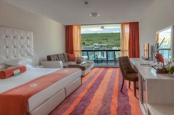 International Hotel Casino & Tower Suites