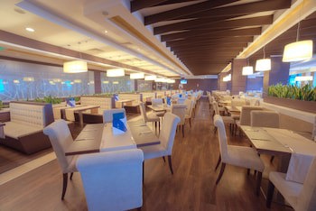 International Hotel Casino & Tower Suites