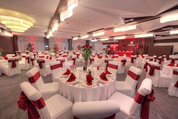 International Hotel Casino & Tower Suites