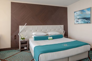 International Hotel Casino & Tower Suites