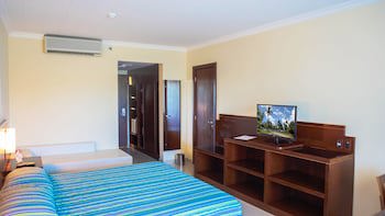 Bahia Plaza Hotel