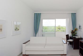 Bahia Plaza Hotel