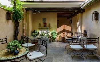 Casa Morisca Hotel Boutique