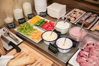 Pytloun Design Self Check-In Hotel