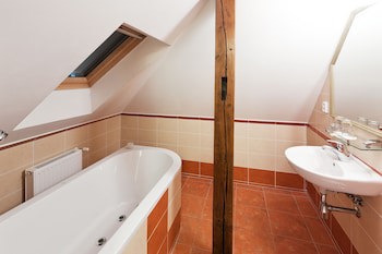 Pytloun Design Self Check-In Hotel