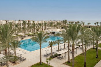 Jaz Crystal, Almaza Bay