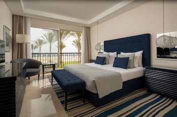 Jaz Crystal, Almaza Bay