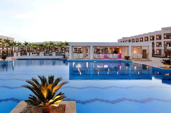 Jaz Crystal, Almaza Bay