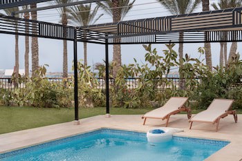 Jaz Crystal, Almaza Bay
