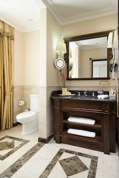 Nobil Luxury Boutique Hotel