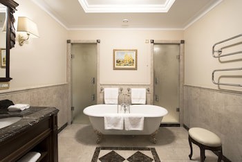 Nobil Luxury Boutique Hotel