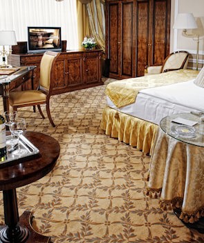 Nobil Luxury Boutique Hotel