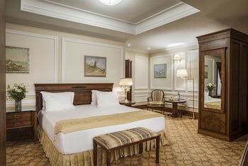 Nobil Luxury Boutique Hotel