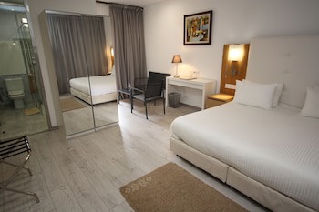 Casablanca Suites & Spa