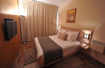 Casablanca Suites & Spa