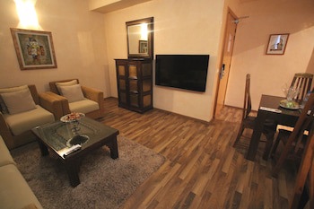 Casablanca Suites & Spa
