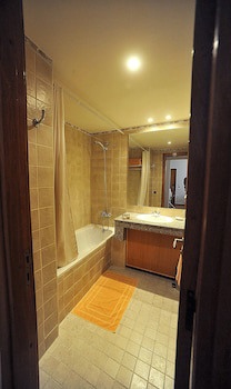 Casablanca Suites & Spa