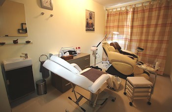 Casablanca Suites & Spa