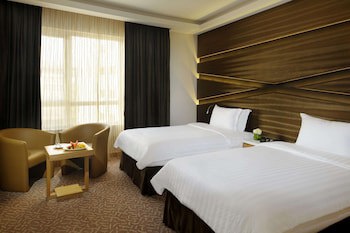 Al Safir Hotel & Tower