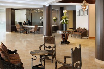 Al Safir Hotel & Tower