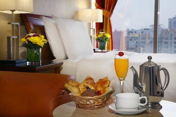 Al Safir Hotel & Tower