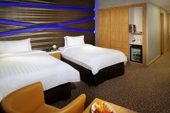 Al Safir Hotel & Tower