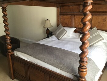 Black Boy Inn