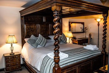 Black Boy Inn