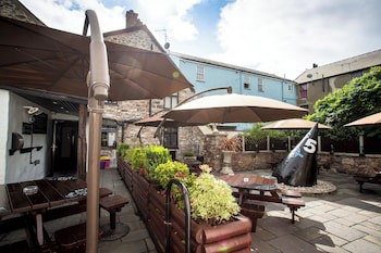 Black Boy Inn